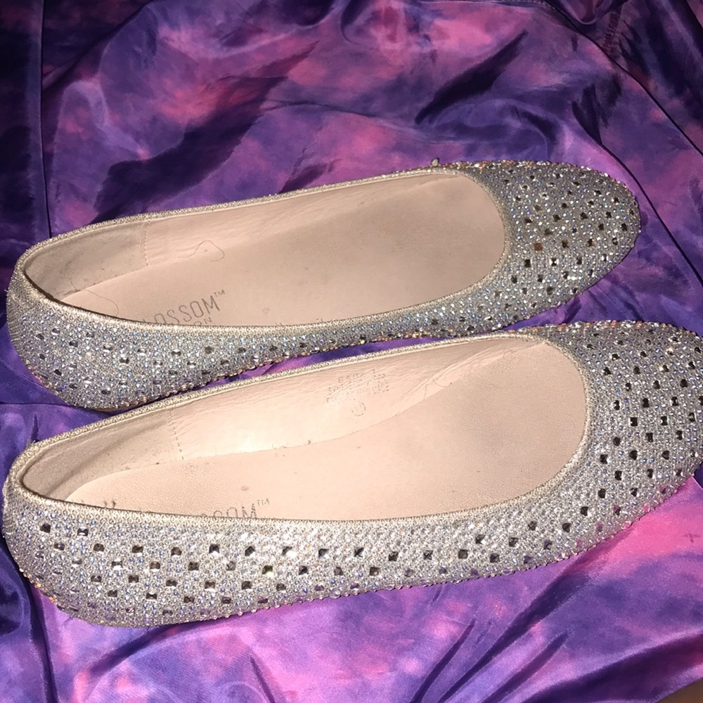 ✨Diamond flats✨